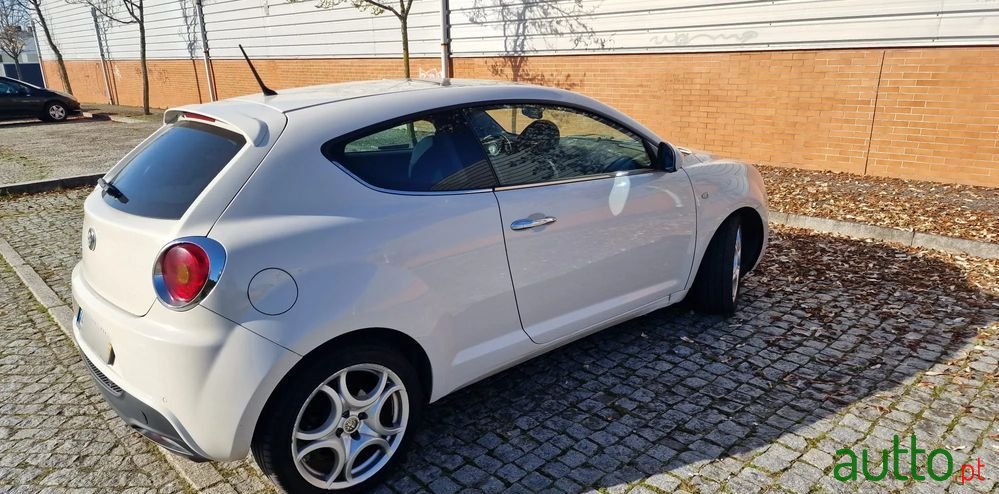 2010' Alfa Romeo MiTo photo #3