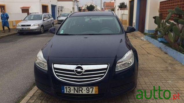 2013' Opel Insignia Station photo #3