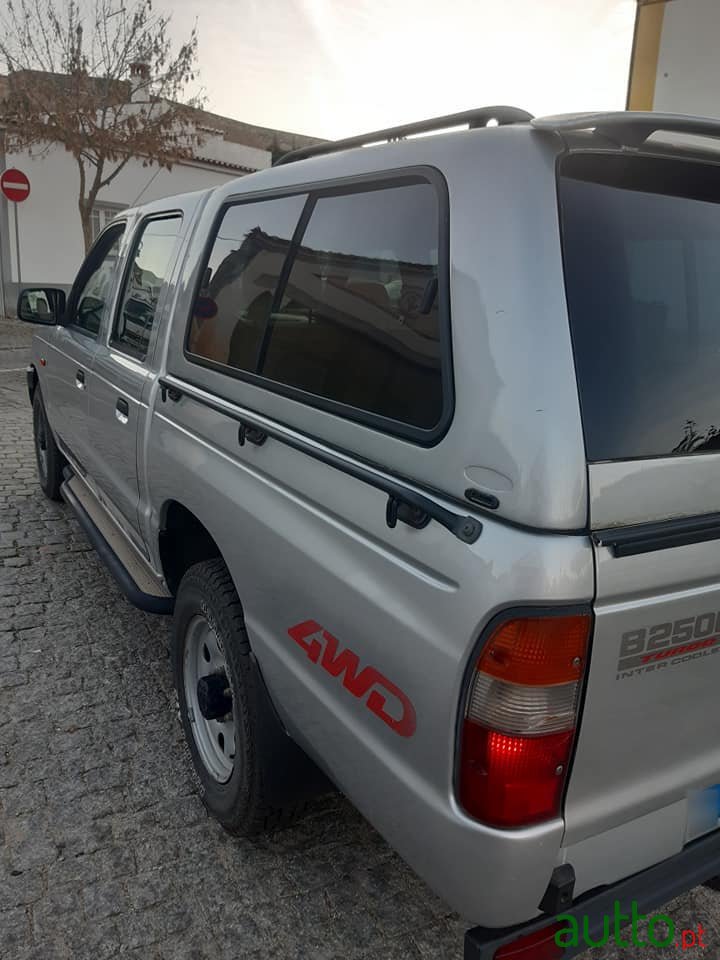 2001' Mazda B-Series photo #4