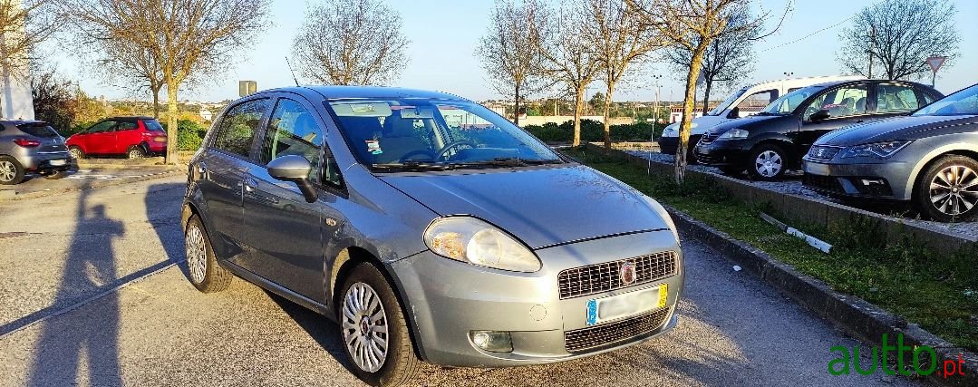 2010' Fiat Grande Punto photo #1