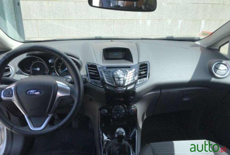 2015' Ford Fiesta 1.5 Tdci Titanium photo #1