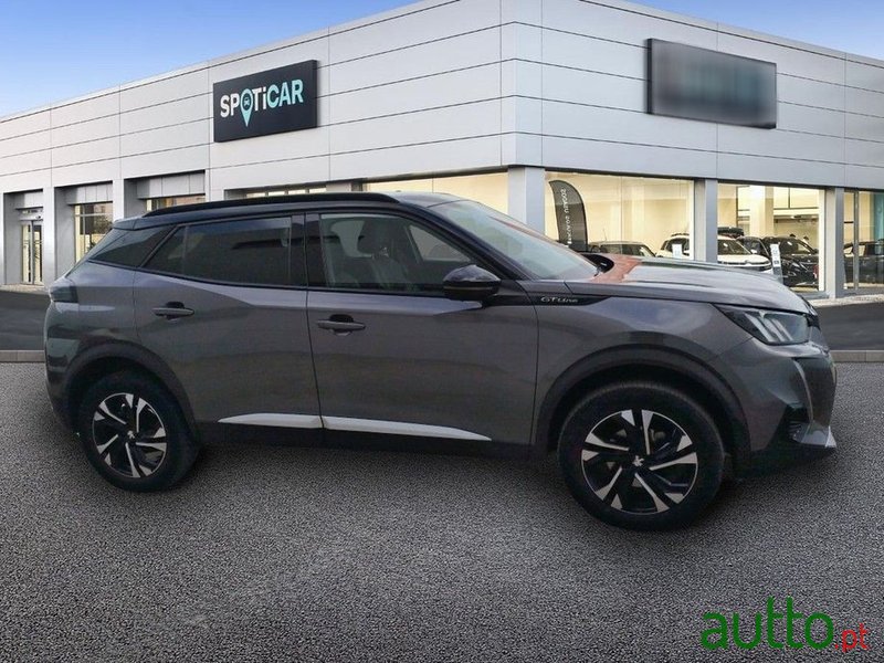 2020' Peugeot 2008 photo #2