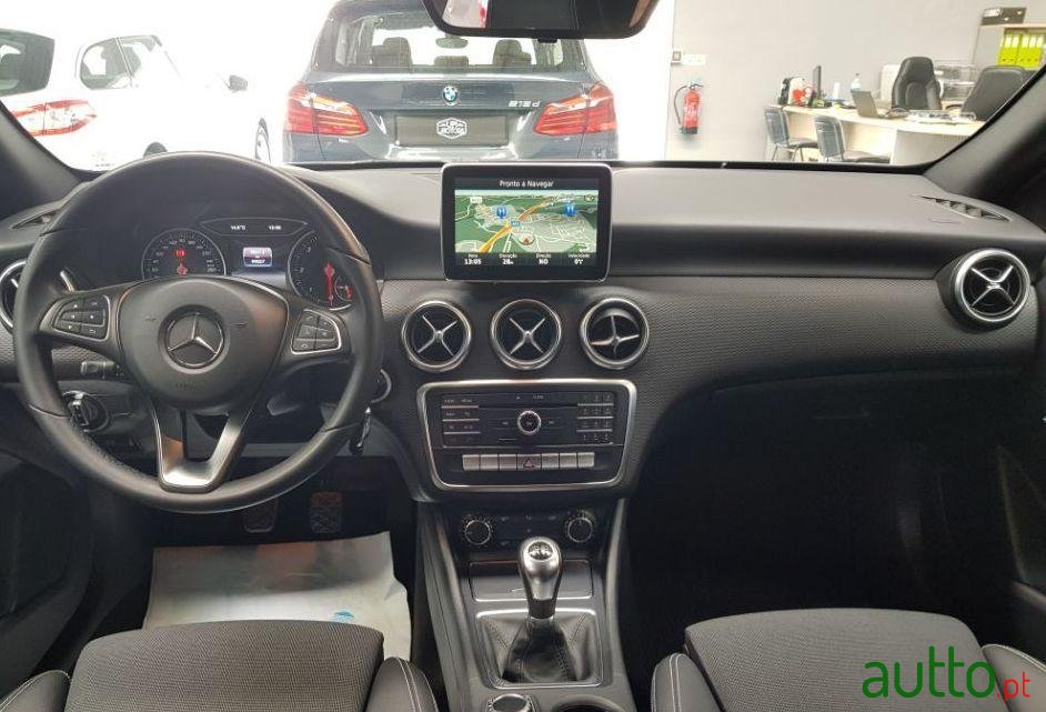 2016' Mercedes-Benz A-180 Cdi - Syle photo #3