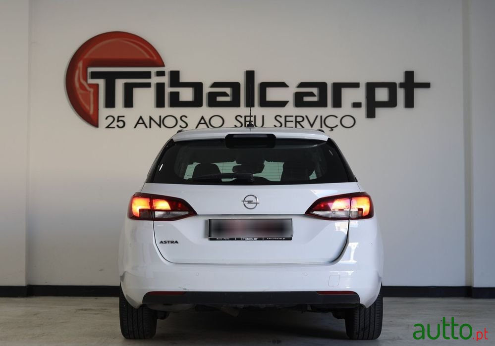 2020' Opel Astra Sports Tourer photo #3