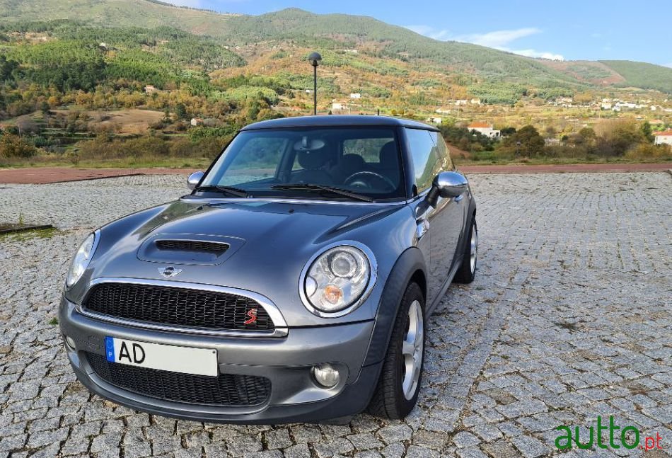 2010' MINI Cooper photo #3