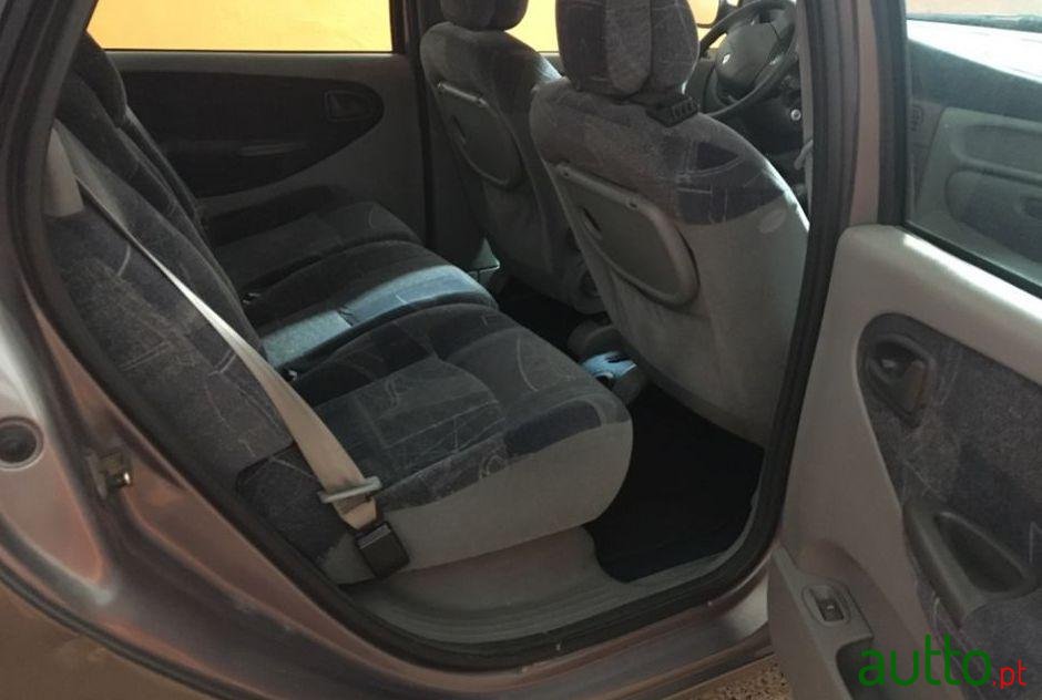 2000' Renault Scenic photo #2