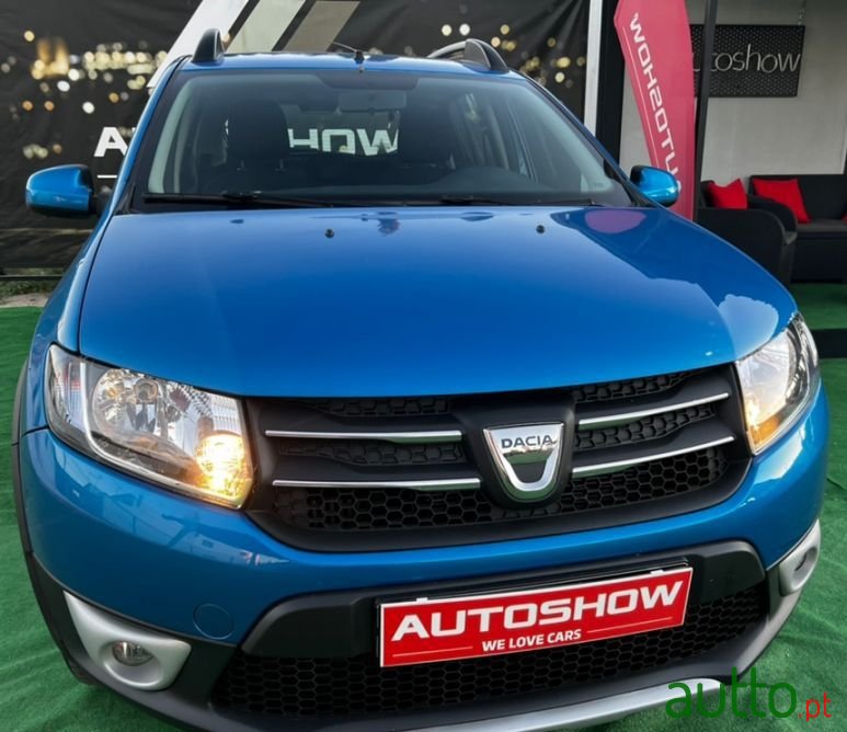 2016' Dacia Sandero photo #1