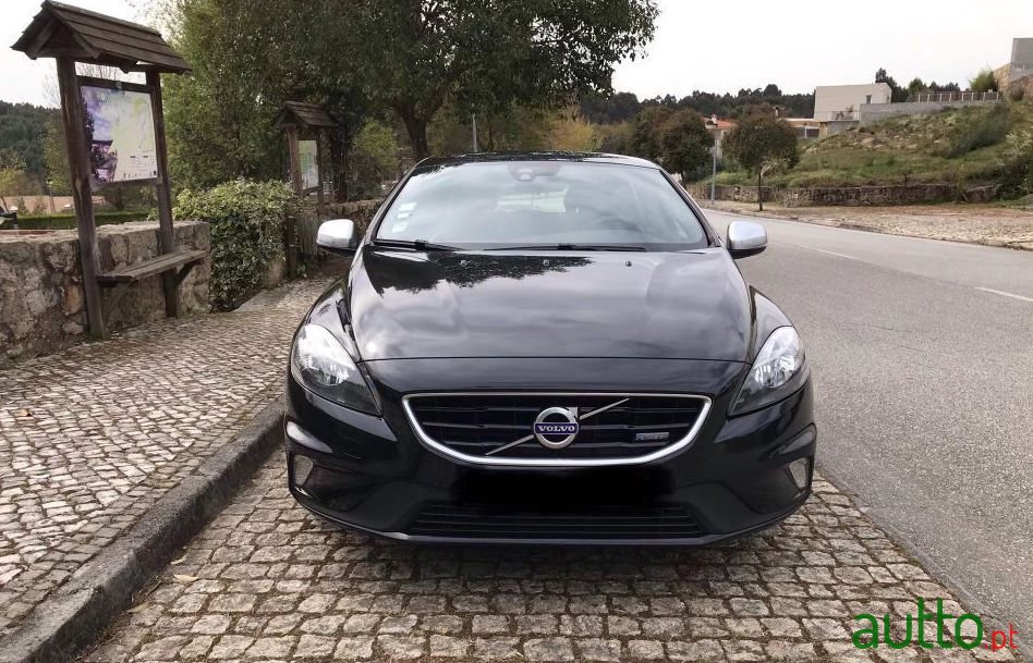 2013' Volvo V40 photo #3