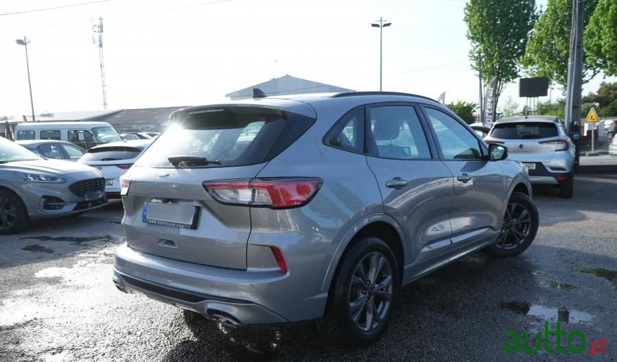 2022' Ford Kuga photo #4