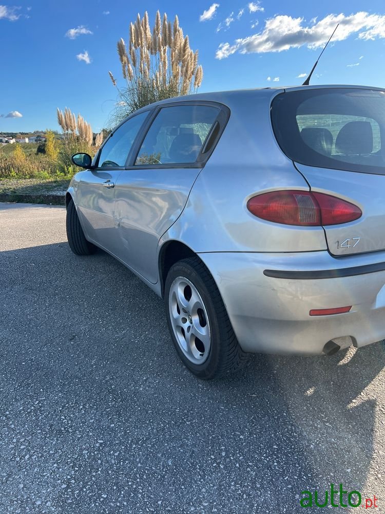 2004' Alfa Romeo 147 photo #4