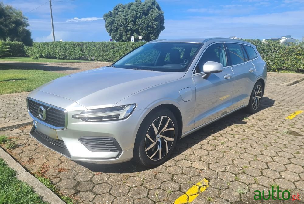 2019' Volvo V60 photo #4