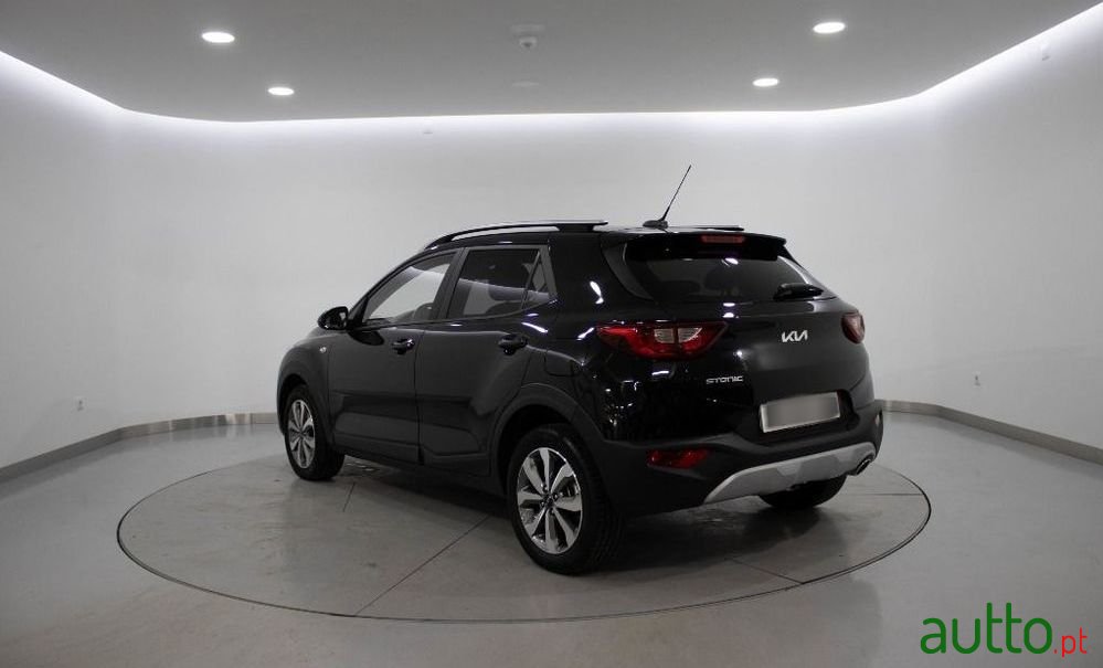 2024' Kia Stonic 1.2 Dynamic photo #3