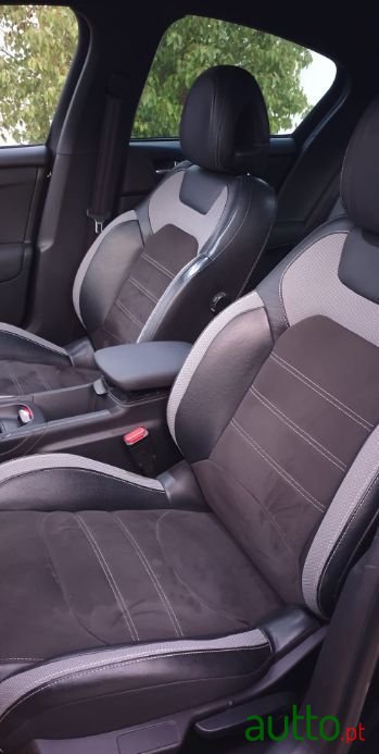 2017' DS Automobiles Ds4 photo #4