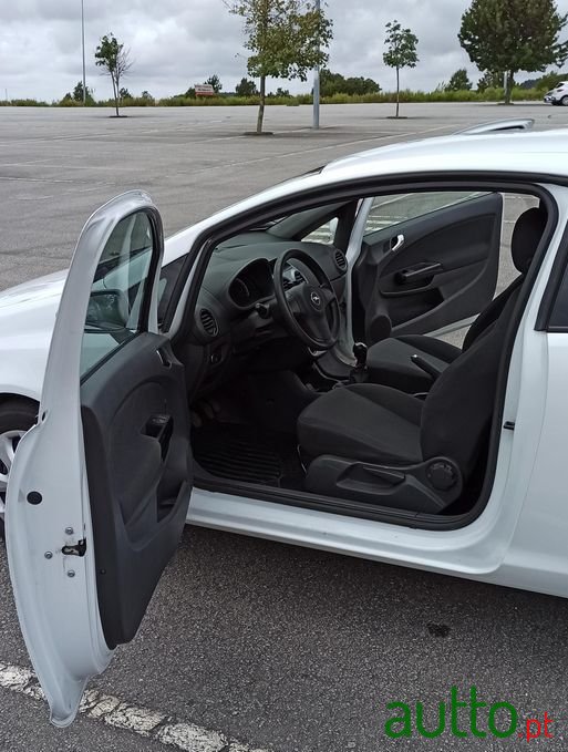 2013' Opel Corsa photo #5