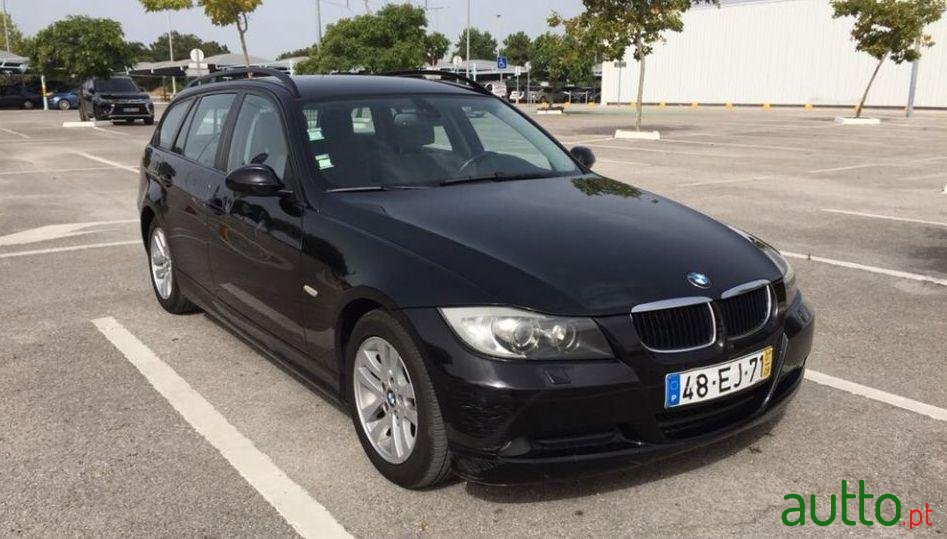 2007' BMW 320 Touring Nacional photo #3