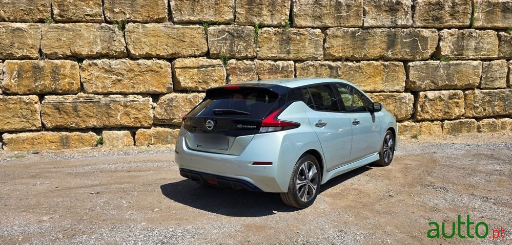 2018' Nissan Leaf N-Connecta photo #2