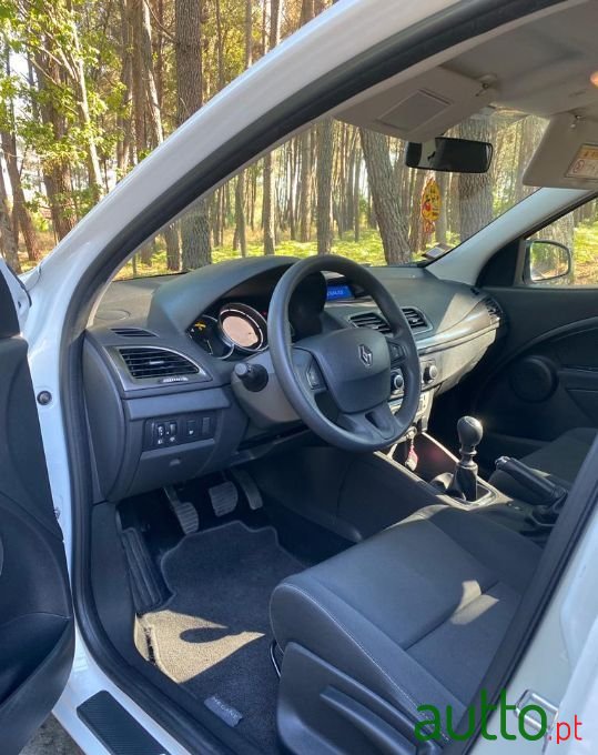 2014' Renault Megane photo #6