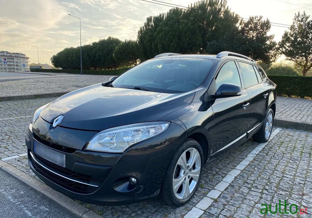 2010' Renault Mégane Sport Tourer photo #3