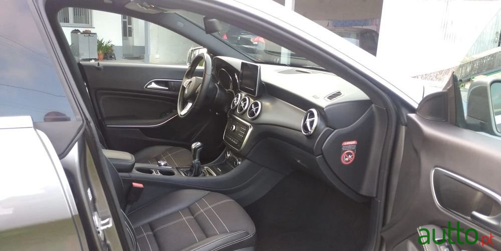 2015' Mercedes-Benz Classe Cla Cdi Urban photo #6