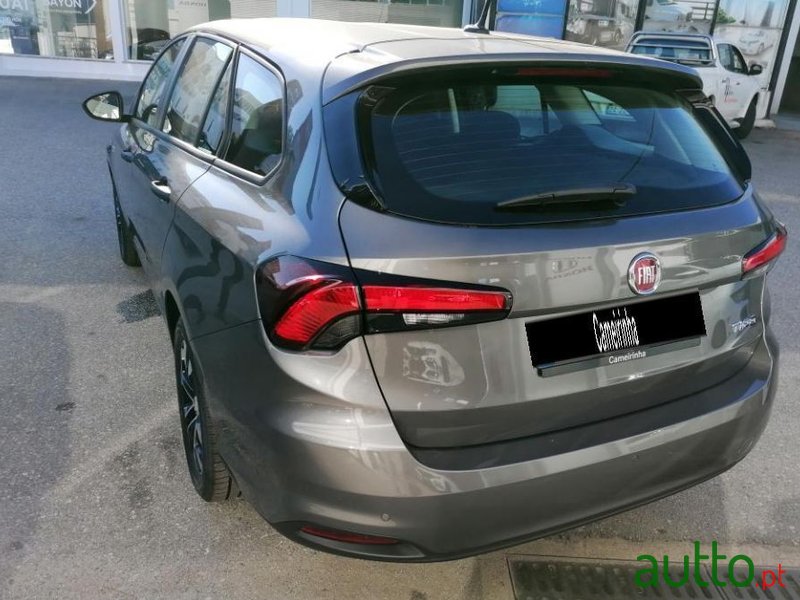 2021' Fiat Tipo Station Wagon photo #4