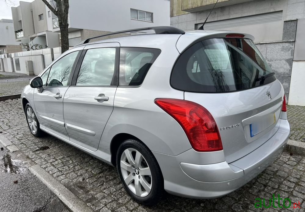 2013' Peugeot 308 Sw photo #3