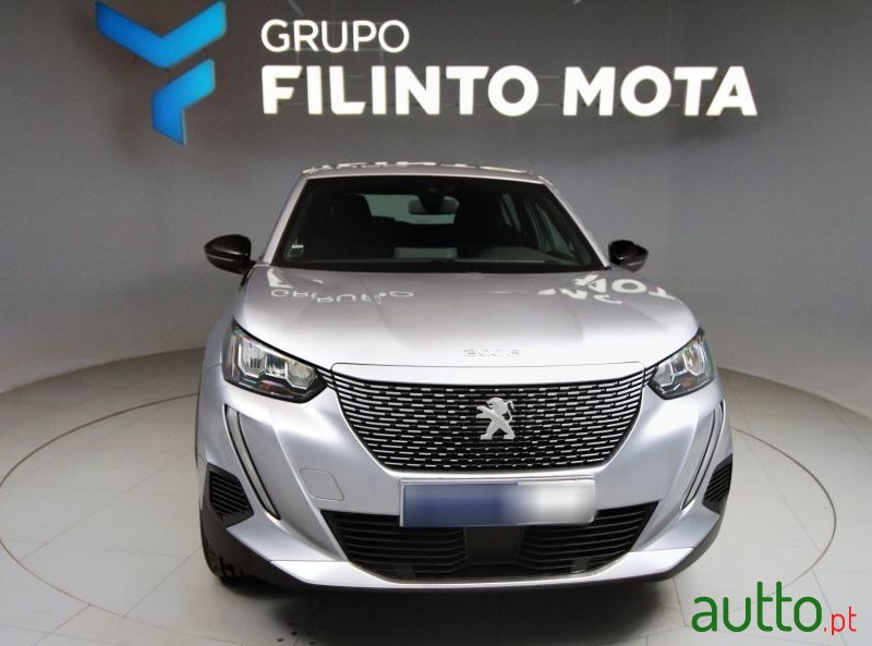 2023' Peugeot e-2008 photo #1