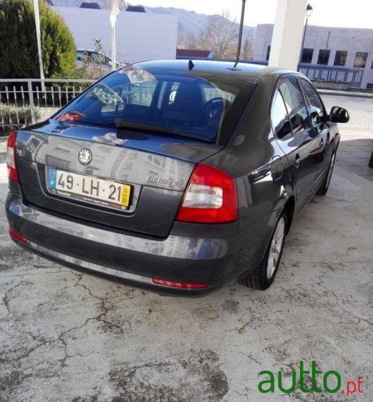 2011' Skoda Octavia 1.6 Tdi Greenline photo #1