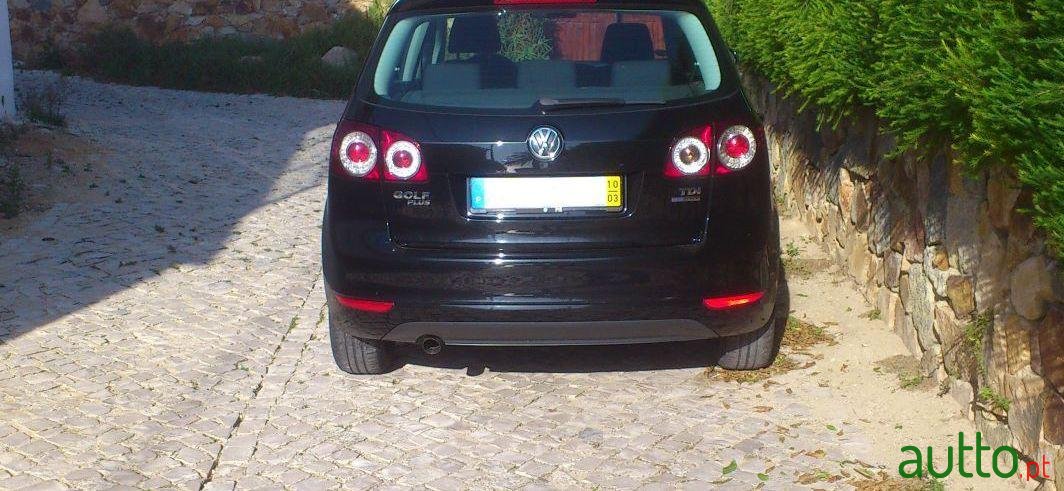 2010' Volkswagen Golf Plus photo #1