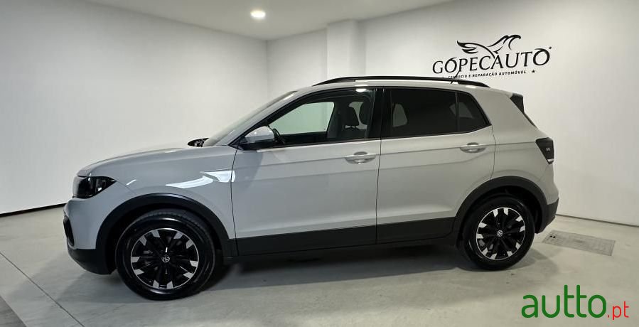 2023' Volkswagen T-Cross photo #2