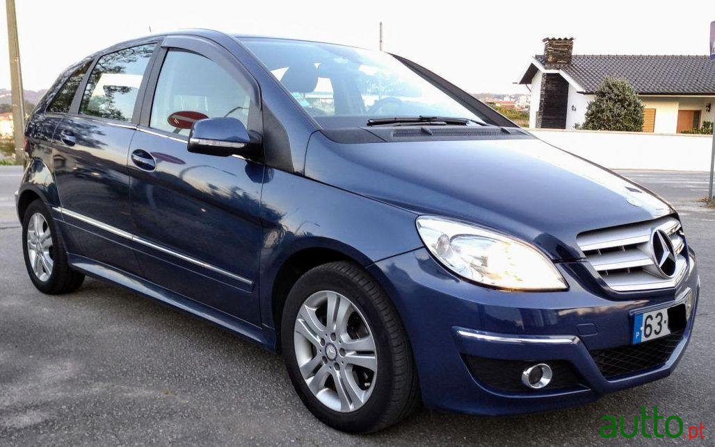 2010' Mercedes-Benz B-180 photo #2