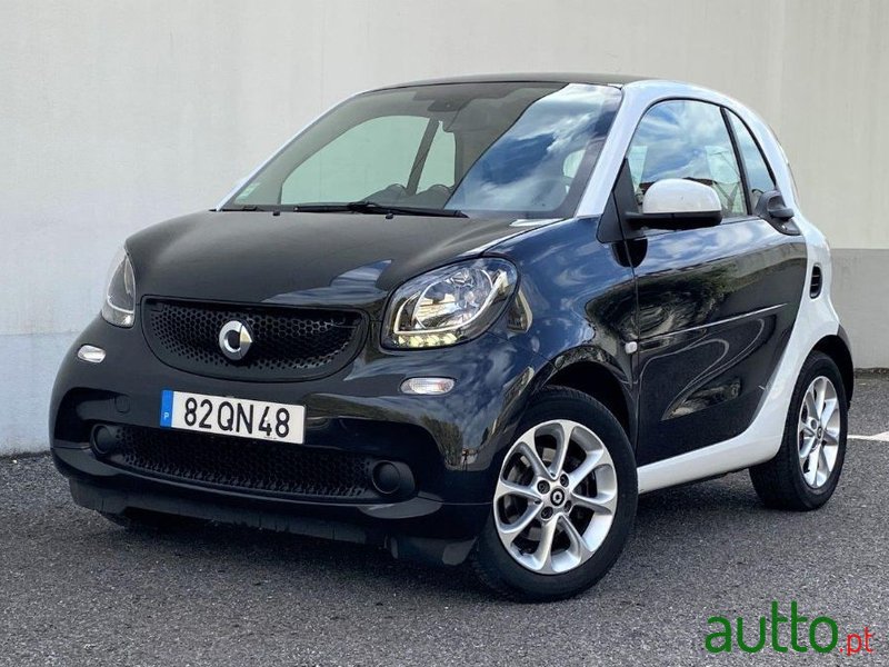 2015' Smart Fortwo photo #1