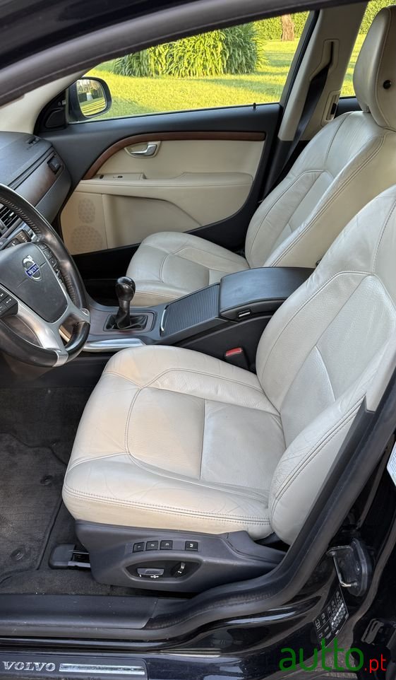 2010' Volvo S80 2.0 D3 Summum photo #6
