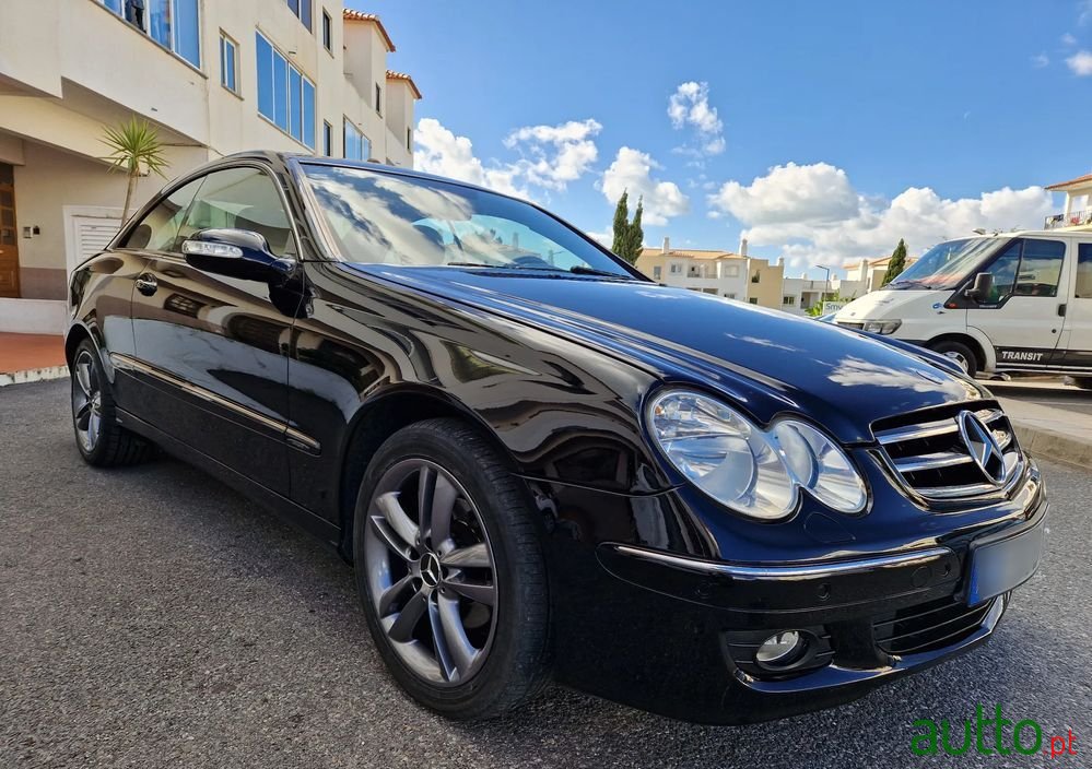 2005' Mercedes-Benz CLK 220 photo #1