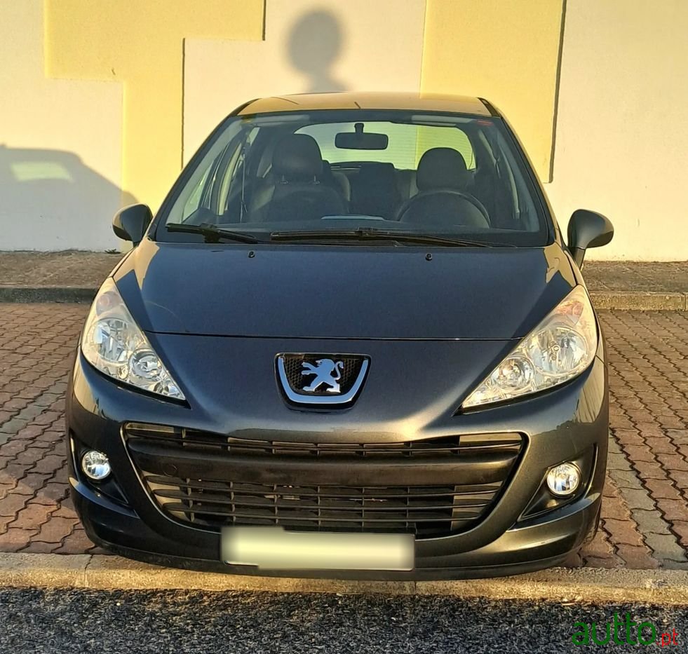 2010' Peugeot 207 1.4 16V Active photo #3