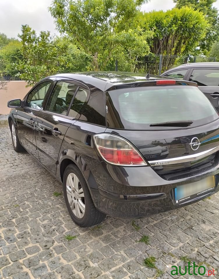 2008' Opel Astra 1.4 Edition photo #4