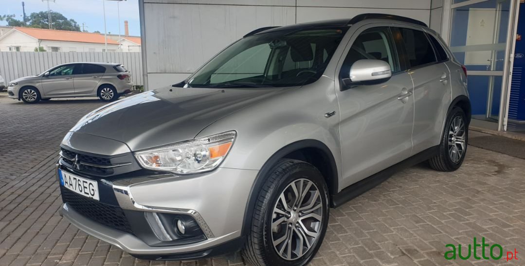 2020' Mitsubishi ASX photo #1
