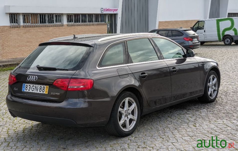 2008' Audi A4 Avant photo #2