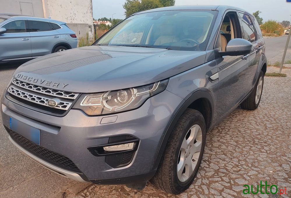 2019' Land Rover Discovery Sport photo #1