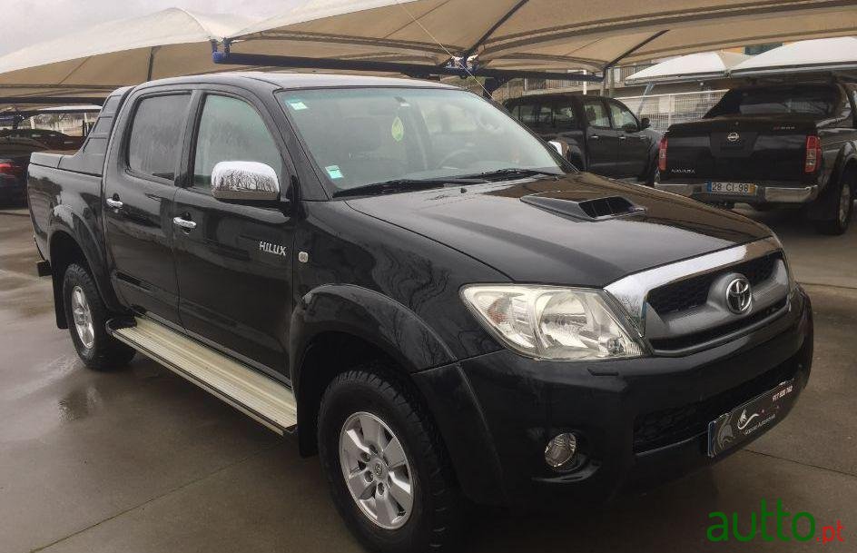 2009' Toyota Hilux Tracker photo #1