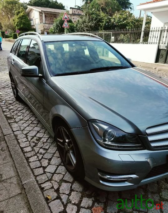 2013' Mercedes-Benz C-220 photo #5