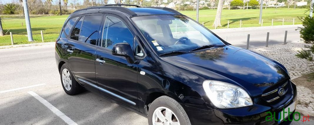 2008' Kia Carens photo #1