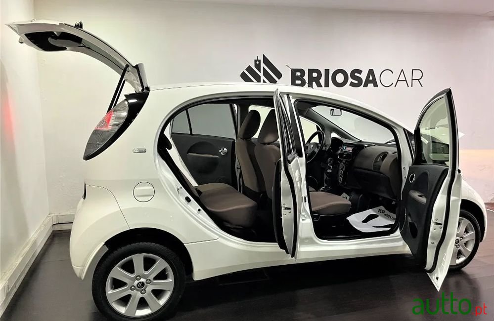 2020' Citroen C-Zero Seduction photo #4