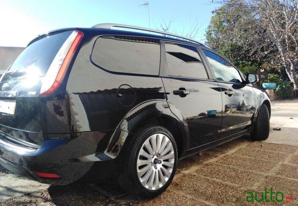 2008' Ford Focus Sw photo #1