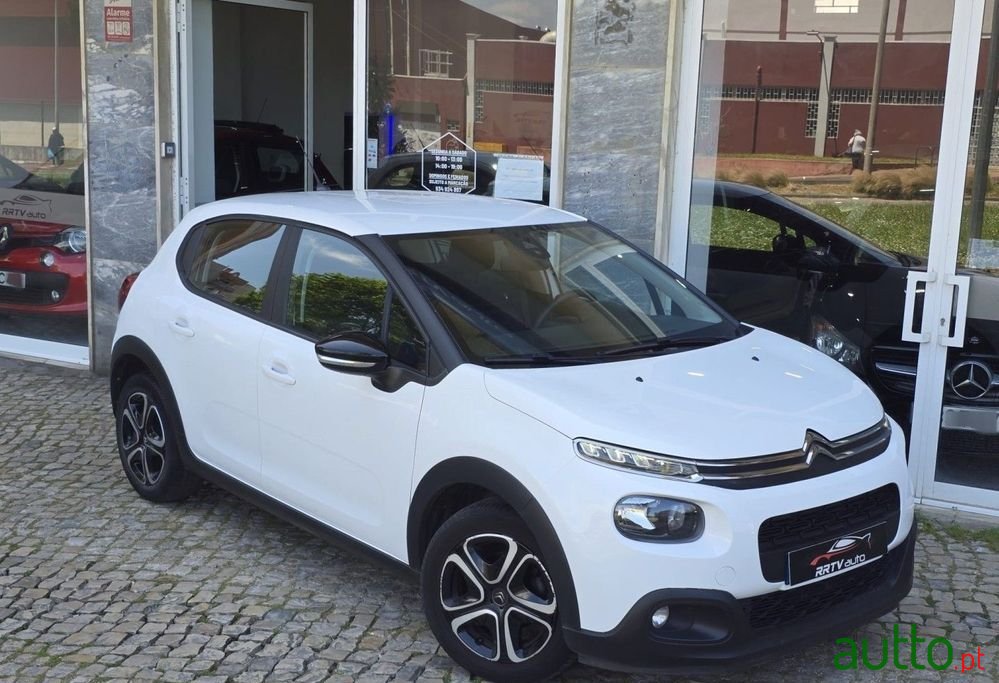 2018' Citroen C3 1.2 Puretech Feel photo #3