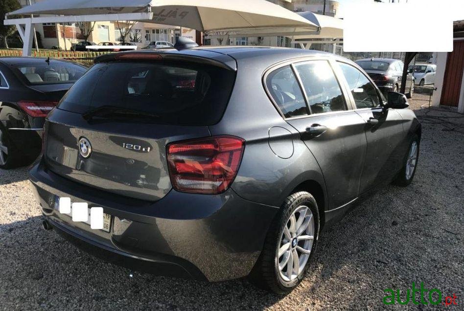 2013' BMW 120 D Line Urban photo #2