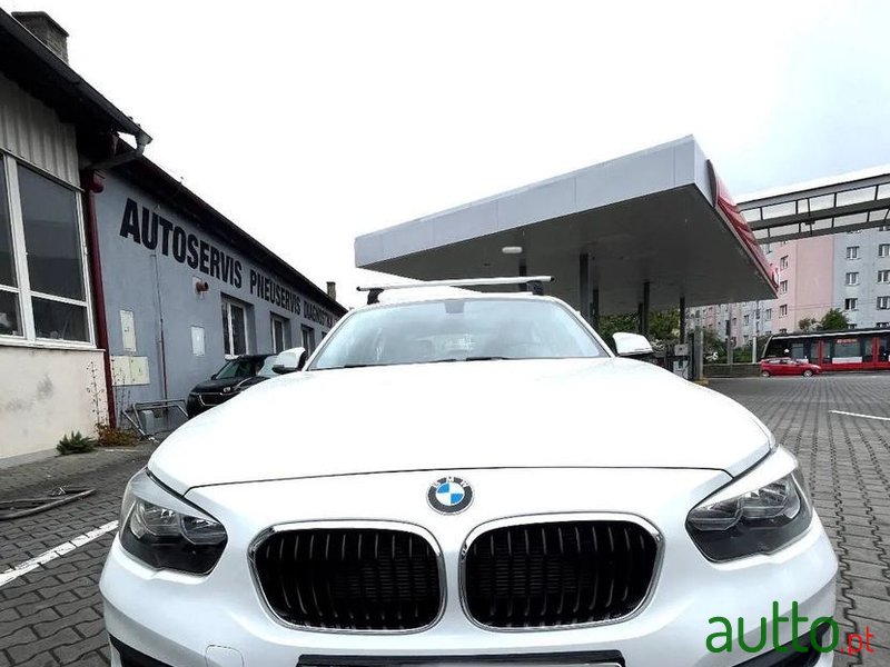 2016' BMW Série 1 I Pack M photo #2