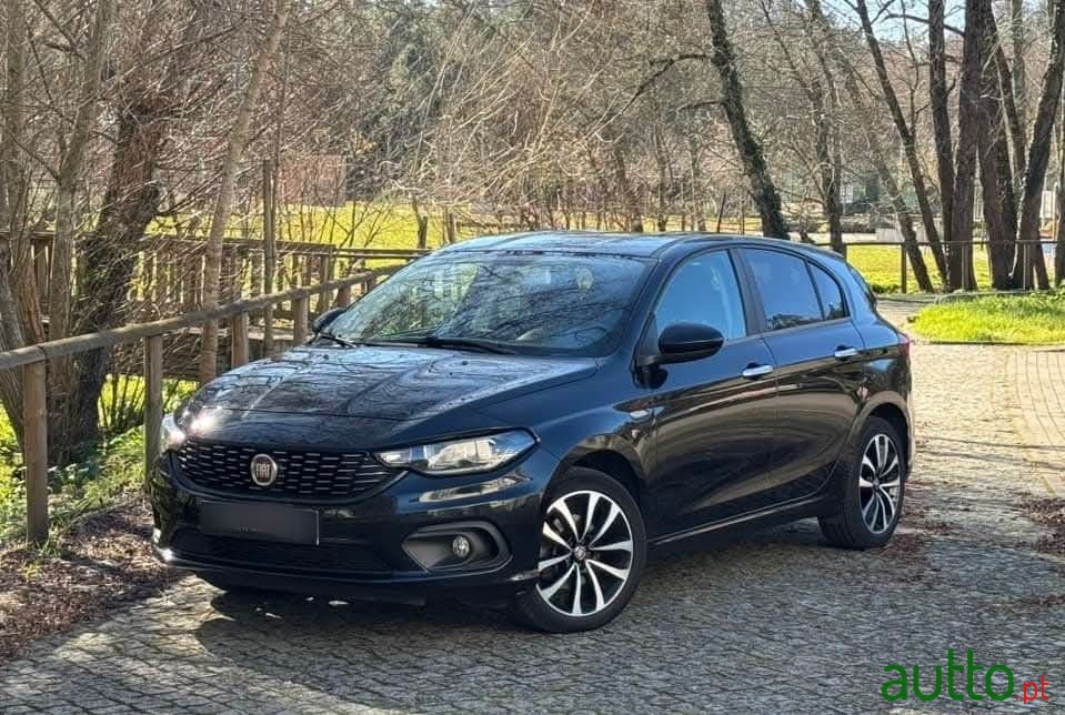 2020' Fiat Tipo 1.3 M-Jet Lounge photo #1
