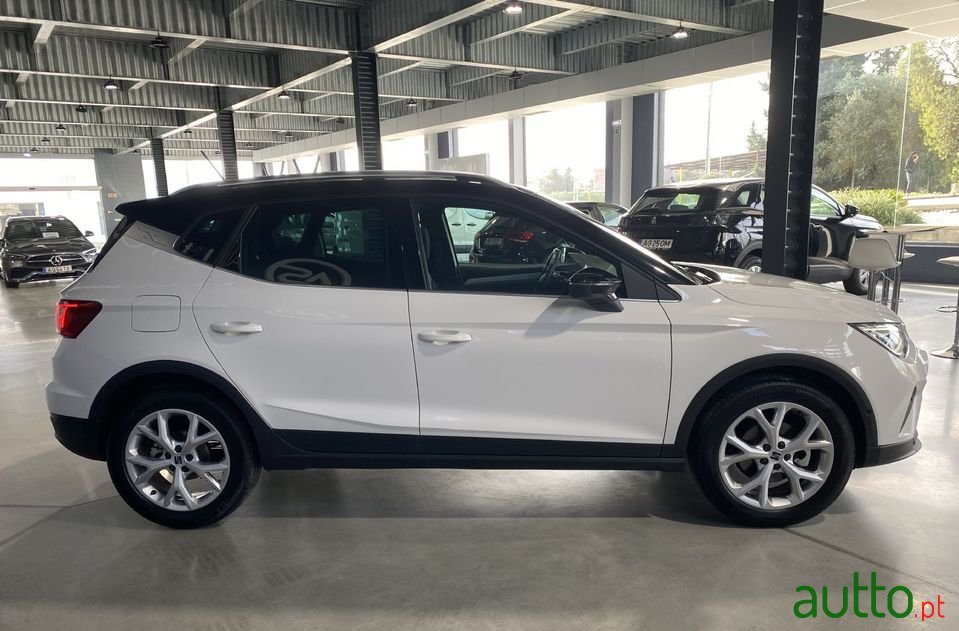 2022' SEAT Arona photo #5