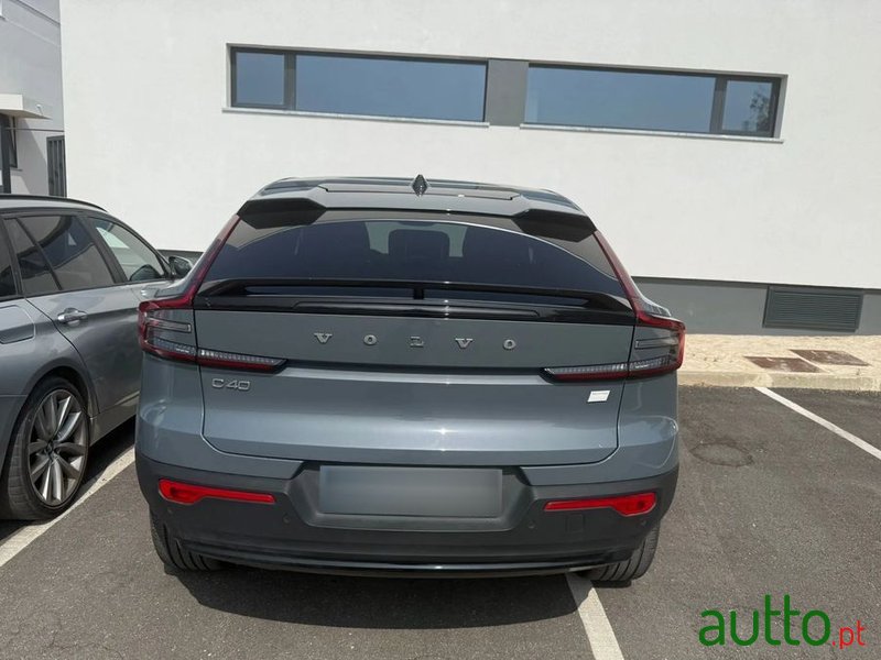 2023' Volvo C40 photo #1