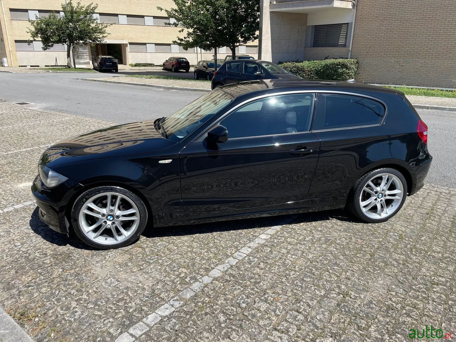 2012' BMW 118 photo #2